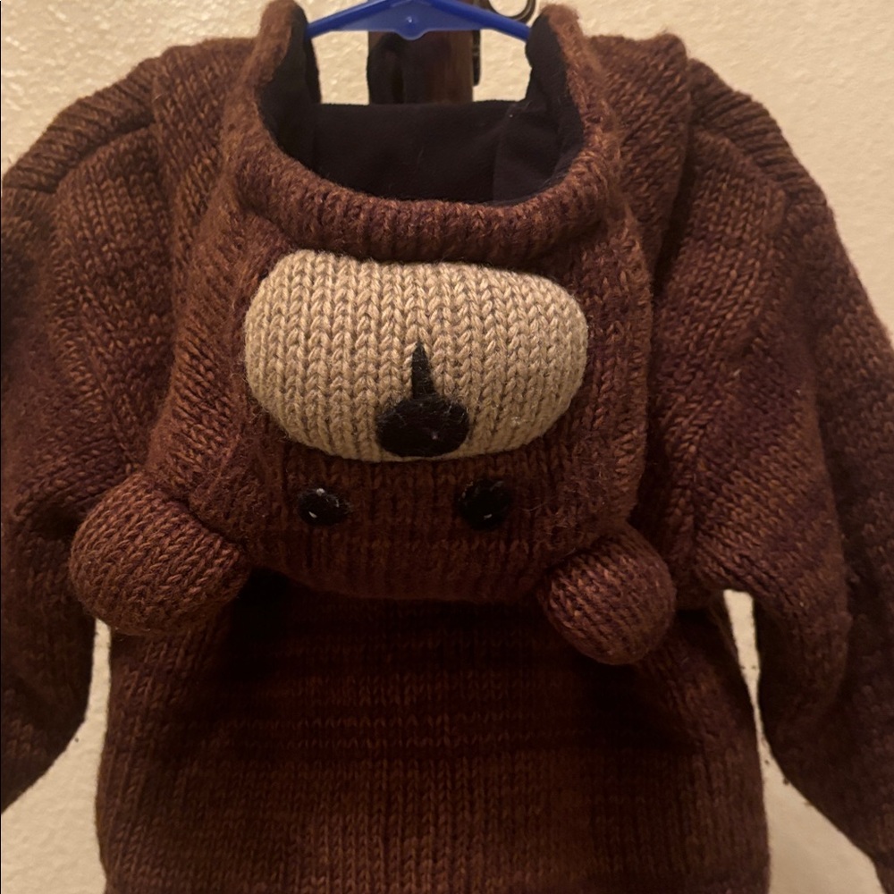 Kyber cozy Knit Kids Jacket with Paw Print Design - Picture 4 of 8